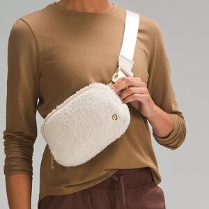 Lululemon Everywhere Belt Bag 1L Fleece
